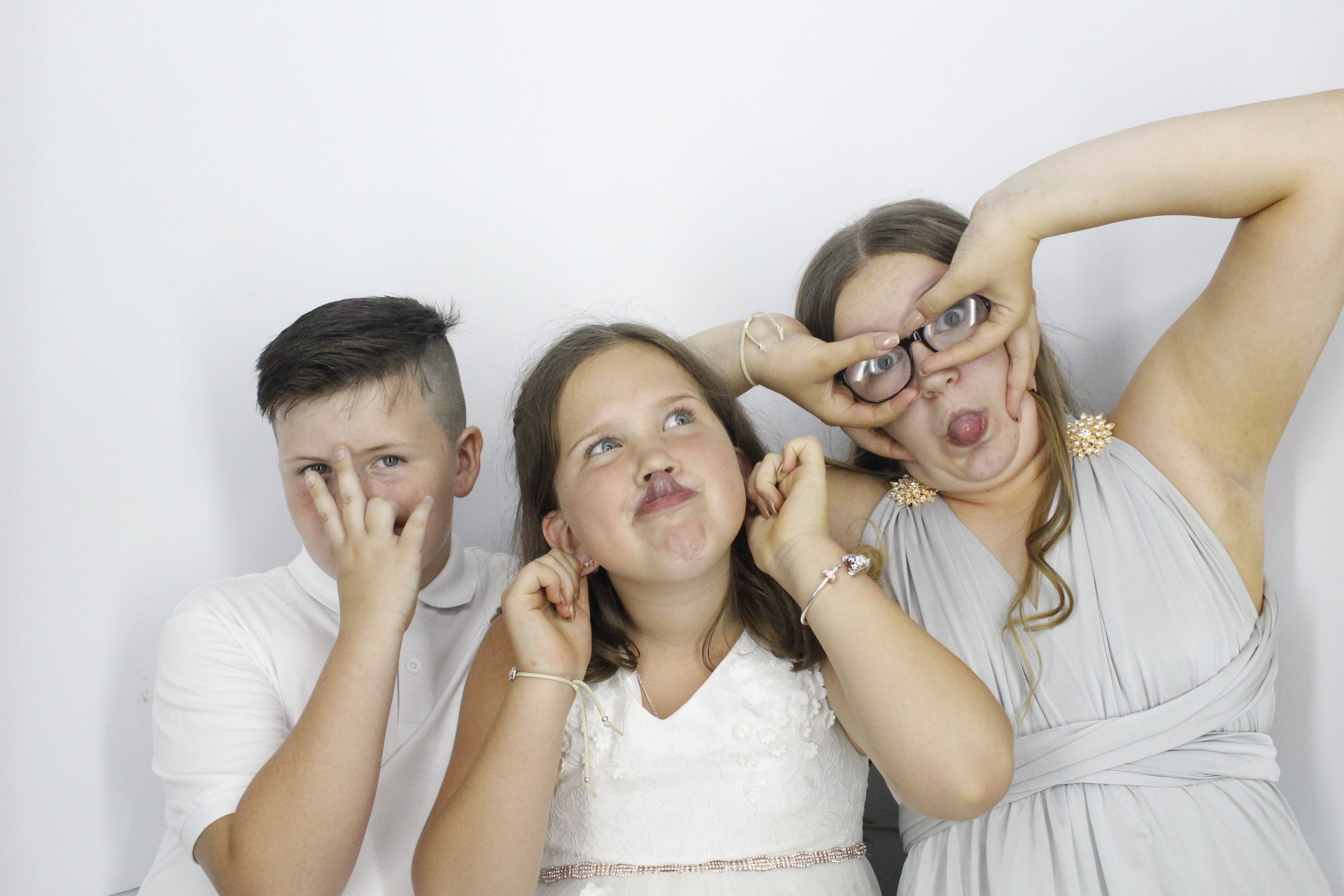 Sam & Rachel's Wedding | View more photos from the event at gallery.myphotoboothexperience.co.uk/u/MyPhotoBoothExperienceLtd/Sam-Rachels-Wedding